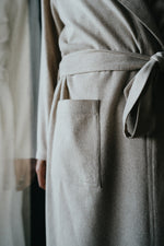Charger l&#39;image dans la galerie, Gisèle la robe de chambre | Cachemire beige
