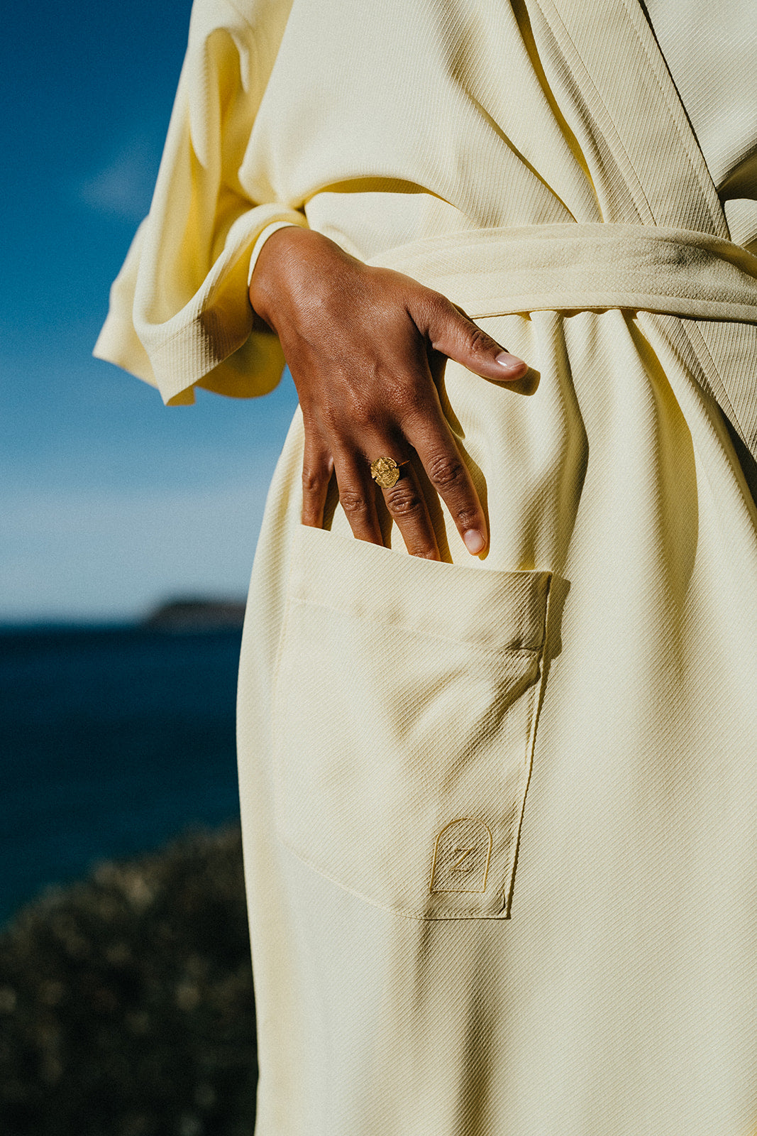 Ginette le kimono | Viscose texturée jaune