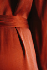 Charger l&#39;image dans la galerie, Gisèle la robe de chambre | Soie lavée double face
