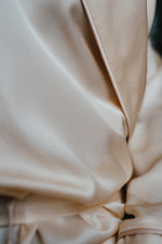 Charger l&#39;image dans la galerie, Gisèle la robe de chambre | Sergé de soie lustré écru
